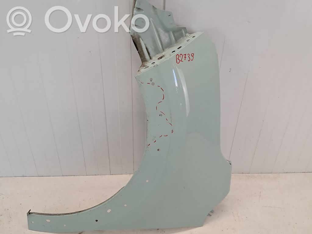 Błotnik przedni   B2739