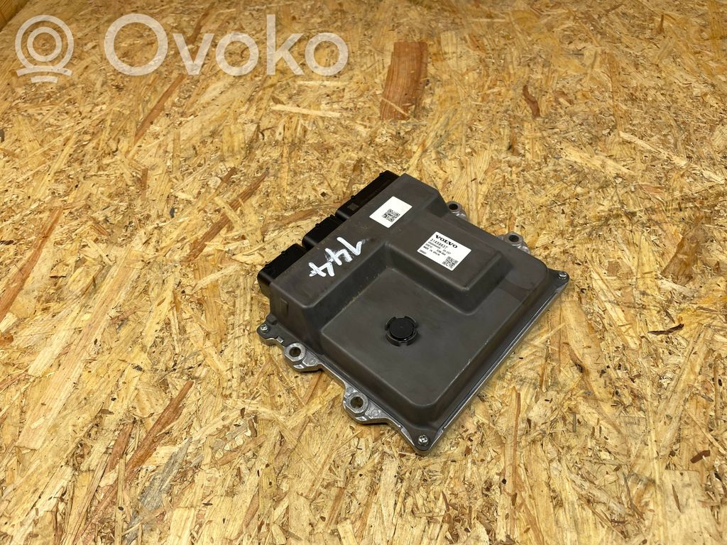 Volvo S90, V90 Engine control unit/module 
