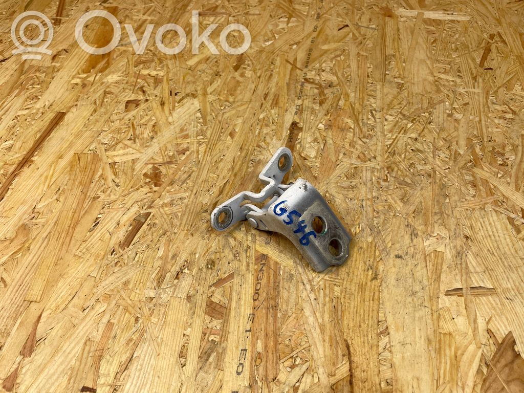 Renault Clio V Front door upper hinge 