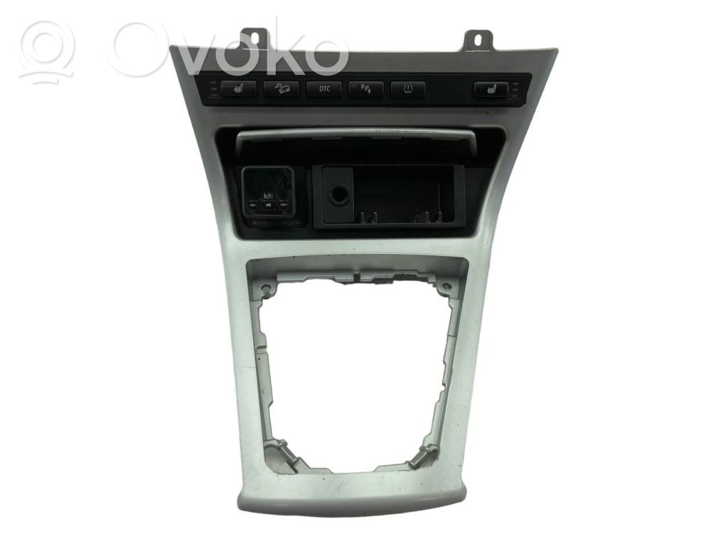 BMW X3 E83 Gear shifter surround trim plastic 