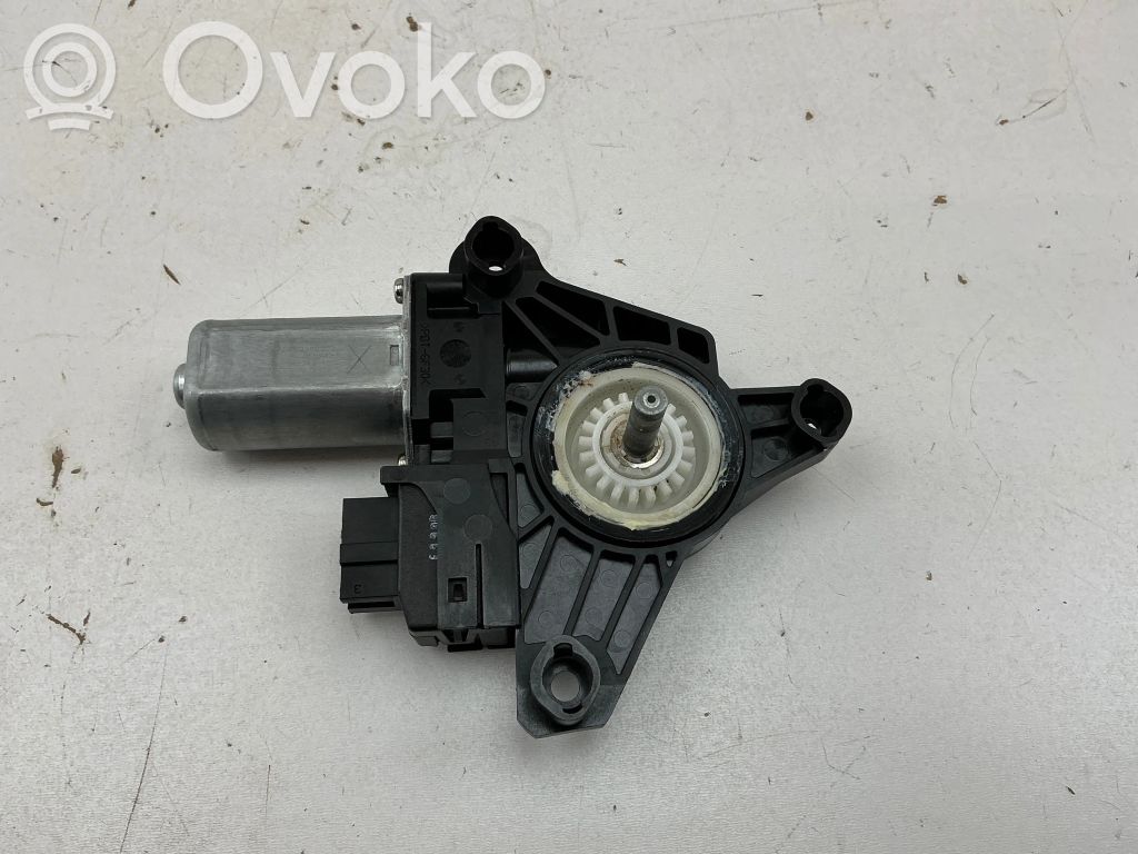 Mercedes-Benz A W176 Rear door window regulator motor 