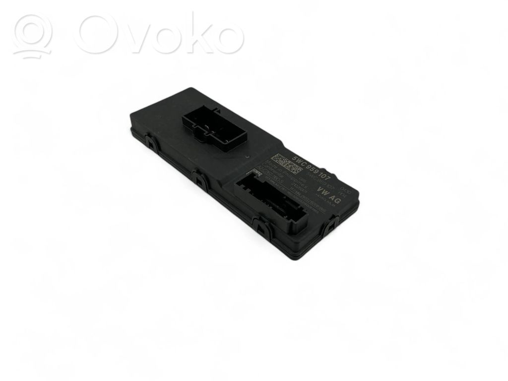 Volkswagen Golf VIII Tailgate/trunk control unit/module 