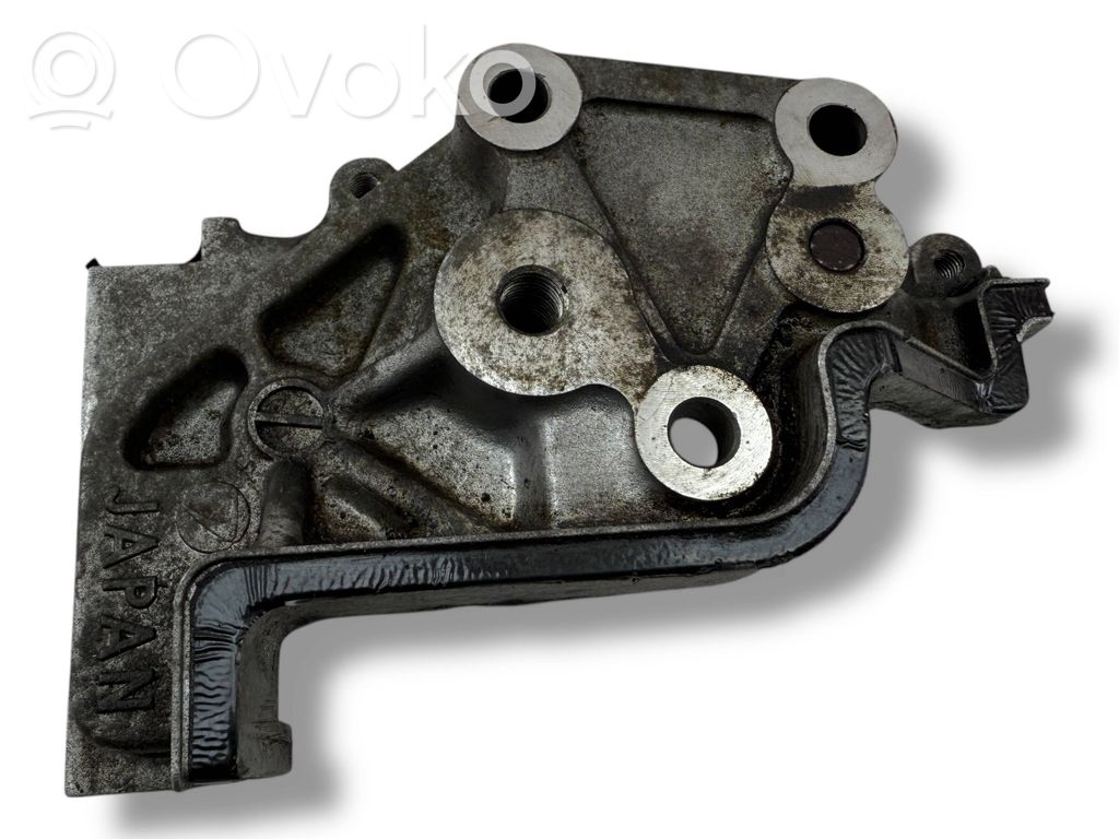 Subaru Legacy Engine mounting bracket 