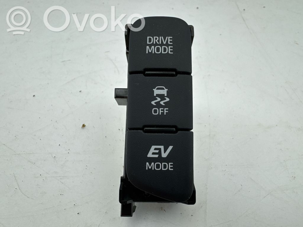 Toyota Yaris Cross Multifunctional control switch/knob 