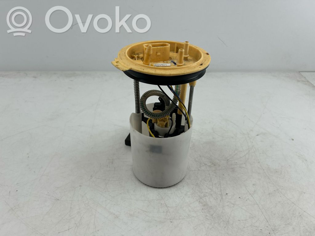Volkswagen Golf VI Bomba interna de combustible 