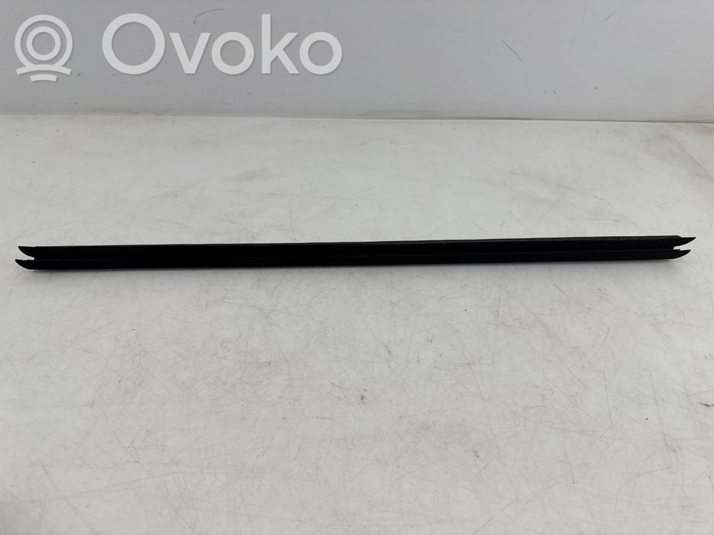 Mini One - Cooper F56 F55 Rubber seal rear door 