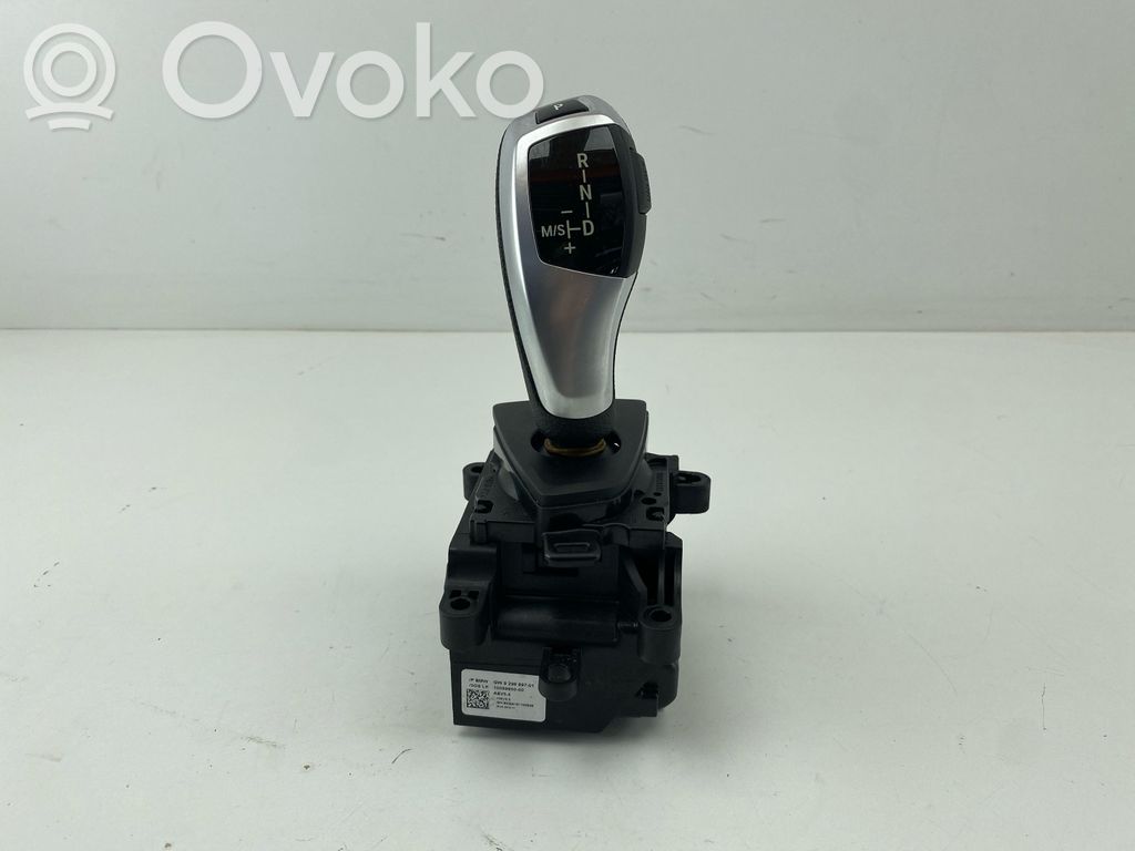 BMW 1 F20 F21 Pavarų perjungimo svirtis 