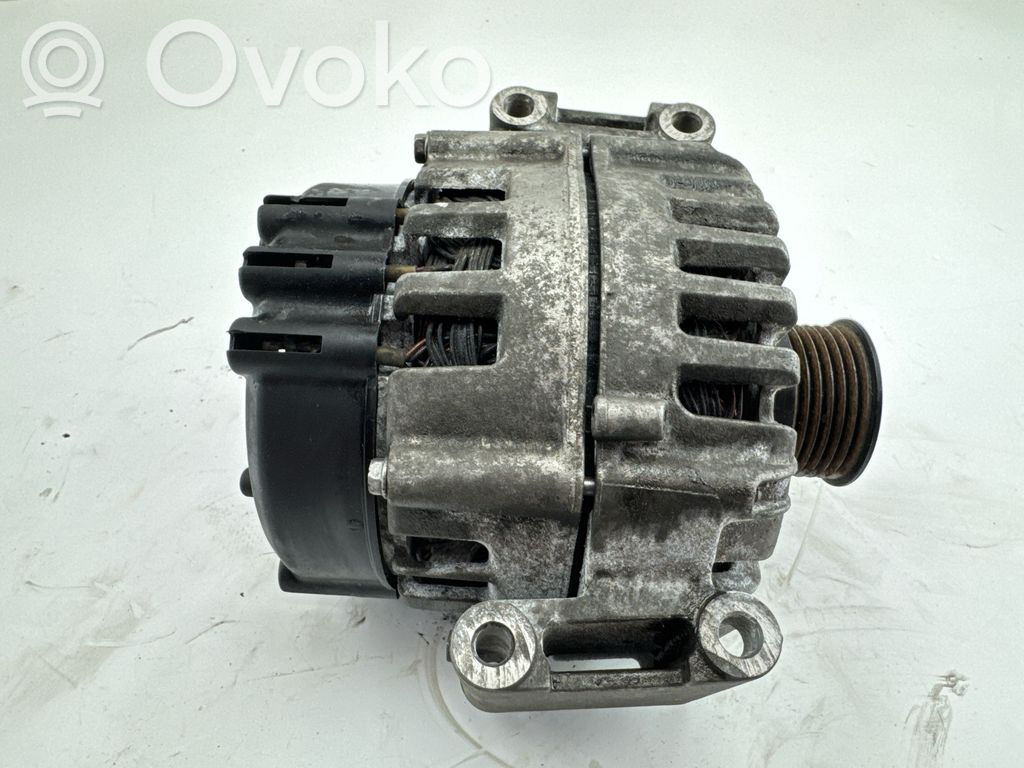 Mercedes-Benz C W205 Alternador 
