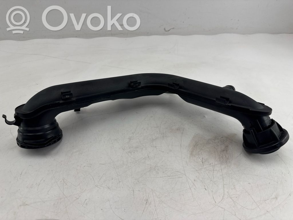 Audi A3 8Y Wąż / Rura intercoolera 