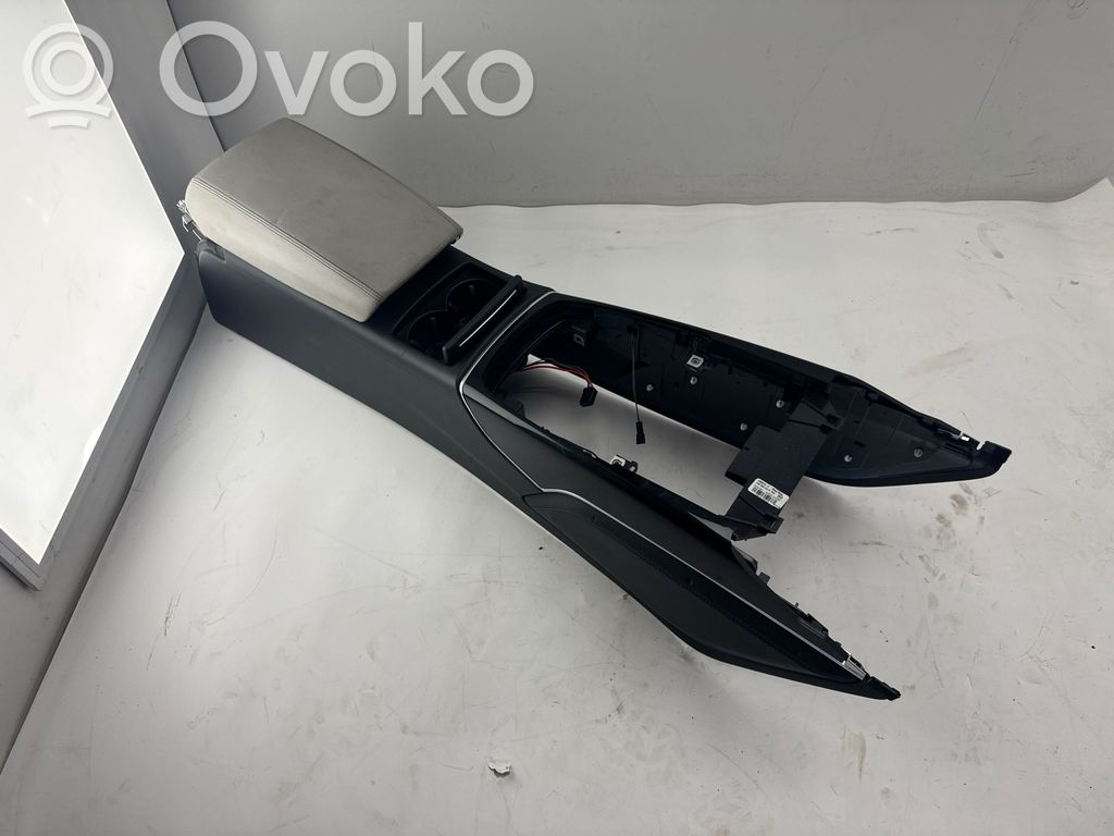 Audi RS6 C7 Center console 
