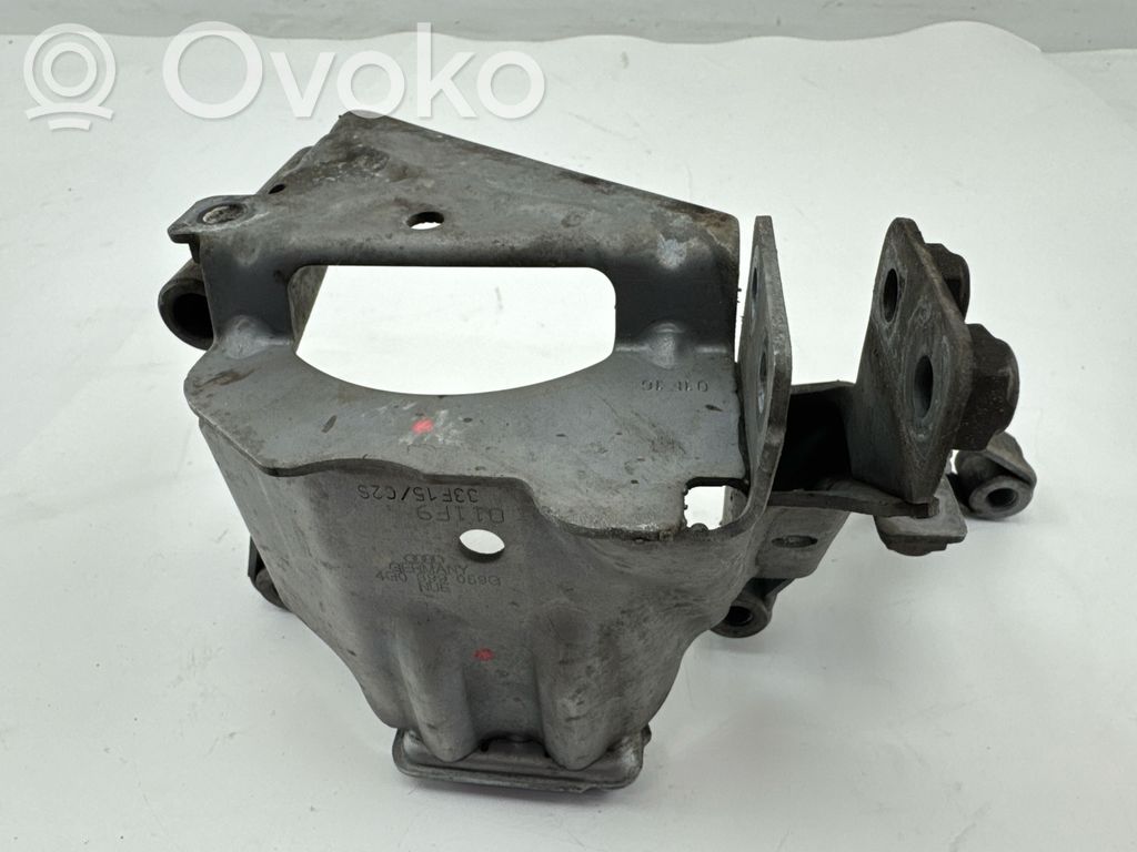 Audi RS6 C7 Engine mounting bracket 