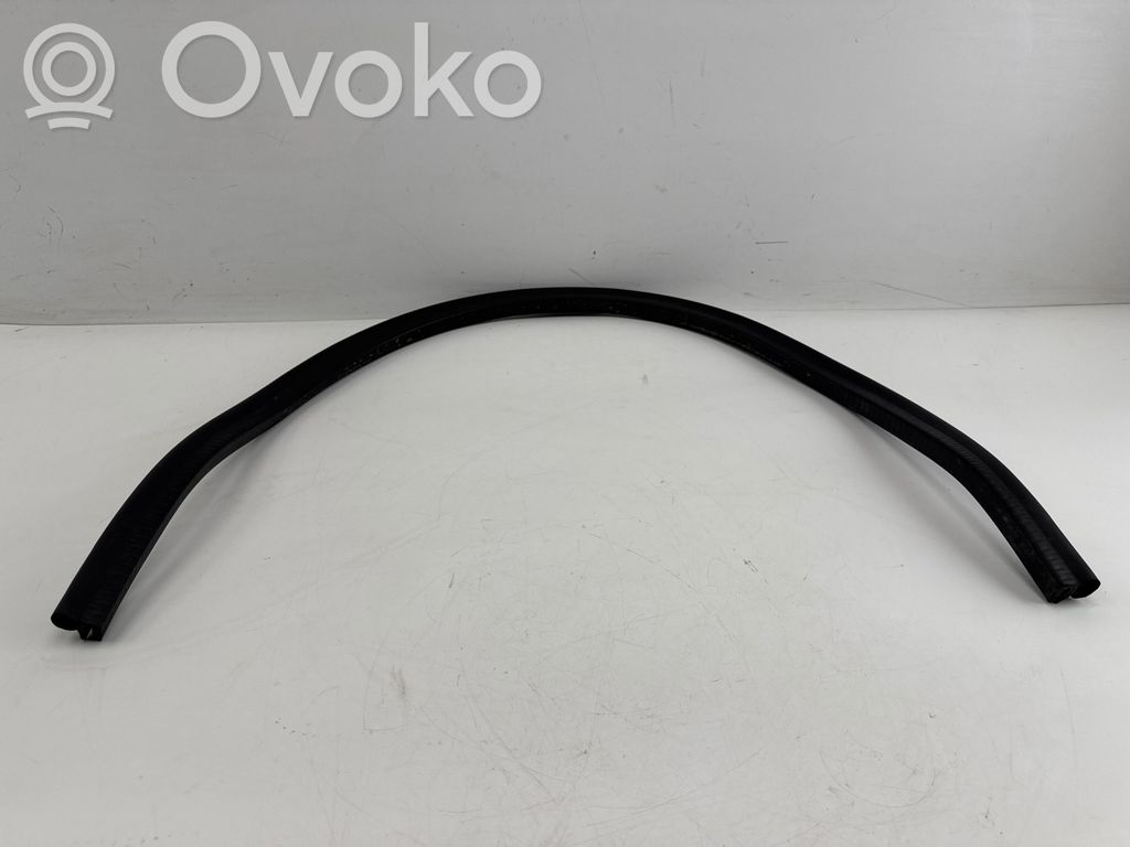Engine compartment rubber   8V0823723