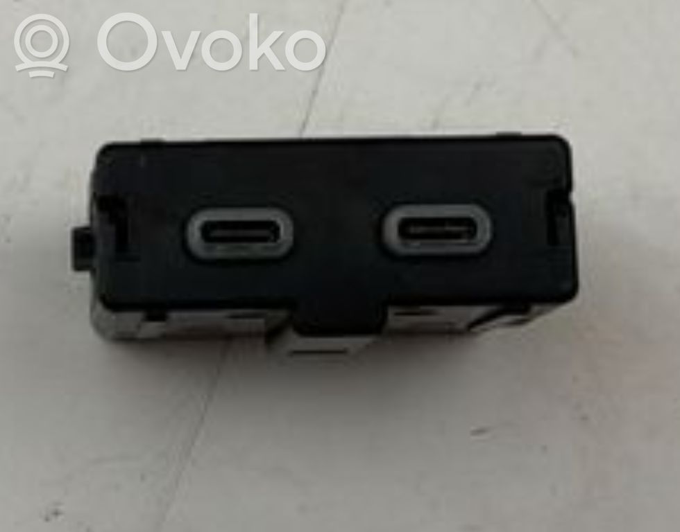 Volkswagen ID.4 Gniazdo / Złącze USB 