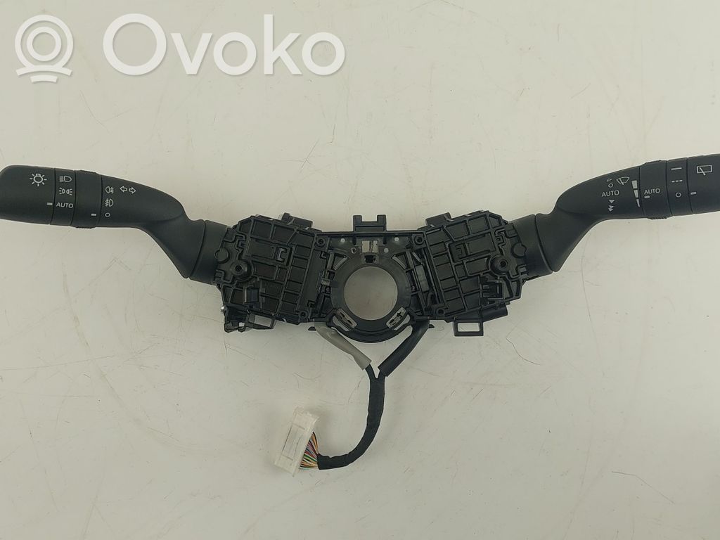 Toyota Yaris XP210 Indicator stalk 
