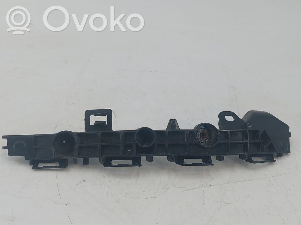 Toyota Yaris XP210 Galinis laikiklis bamperio 