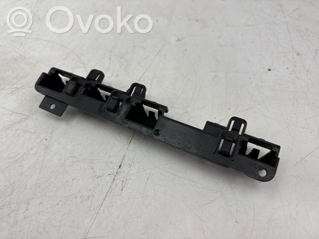 BMW 3 G20 G21 Ślizg listwy progowej 