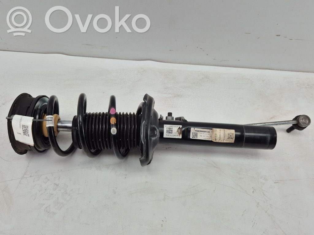 Volkswagen Golf VIII Zwrotnica koła przedniego 