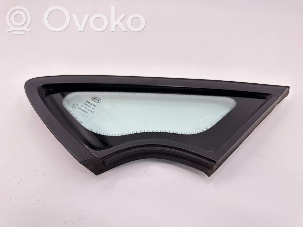 KIA Ceed Front triangle window/glass 