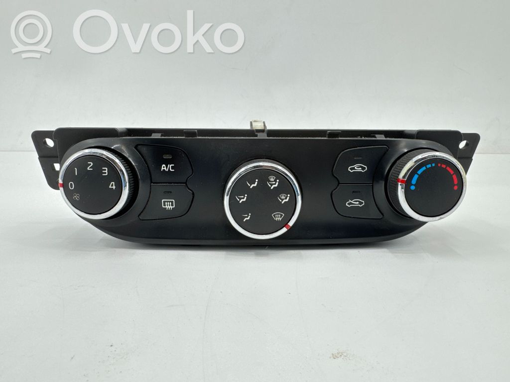 KIA Ceed Ilmastoinnin ohjainlaite 