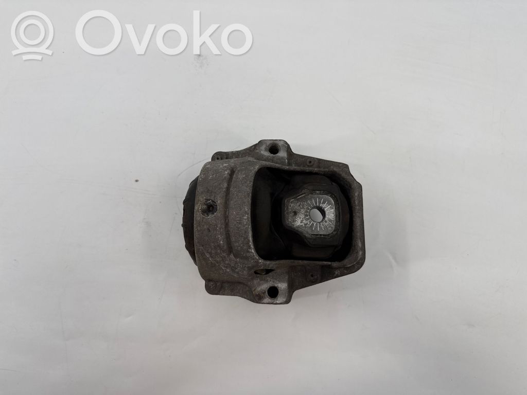 Engine mount bracket   784234142