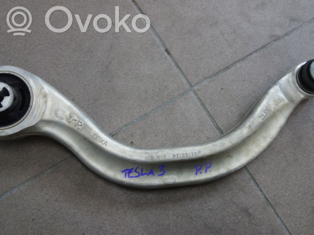 Tesla Model 3 Priekinė svirtis 