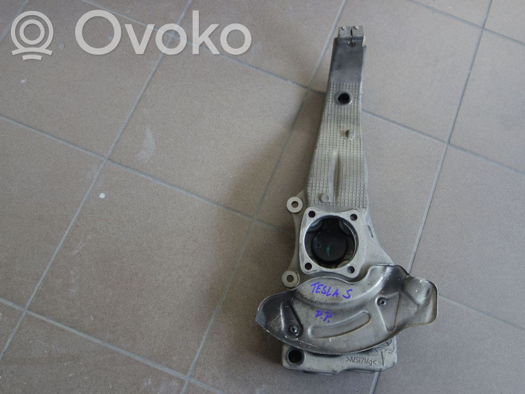 Tesla Model S Front wheel hub spindle knuckle 