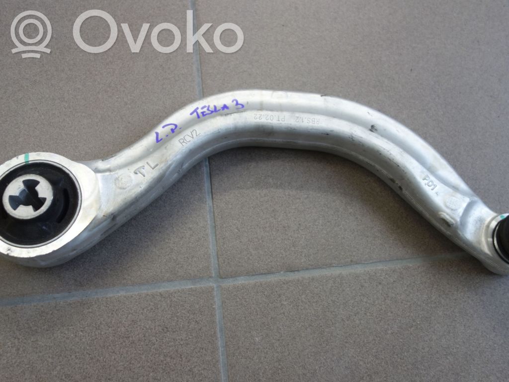 Svira   TESLAMODEL3,104435400A