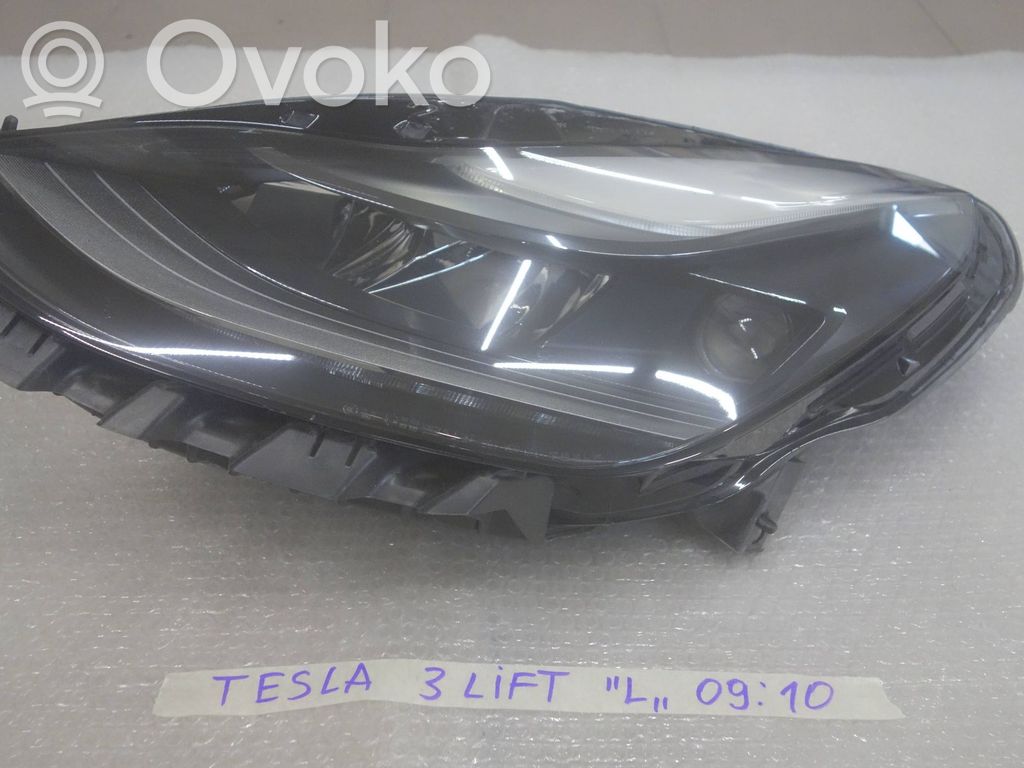 Tesla Model 3 Lampa przednia 
