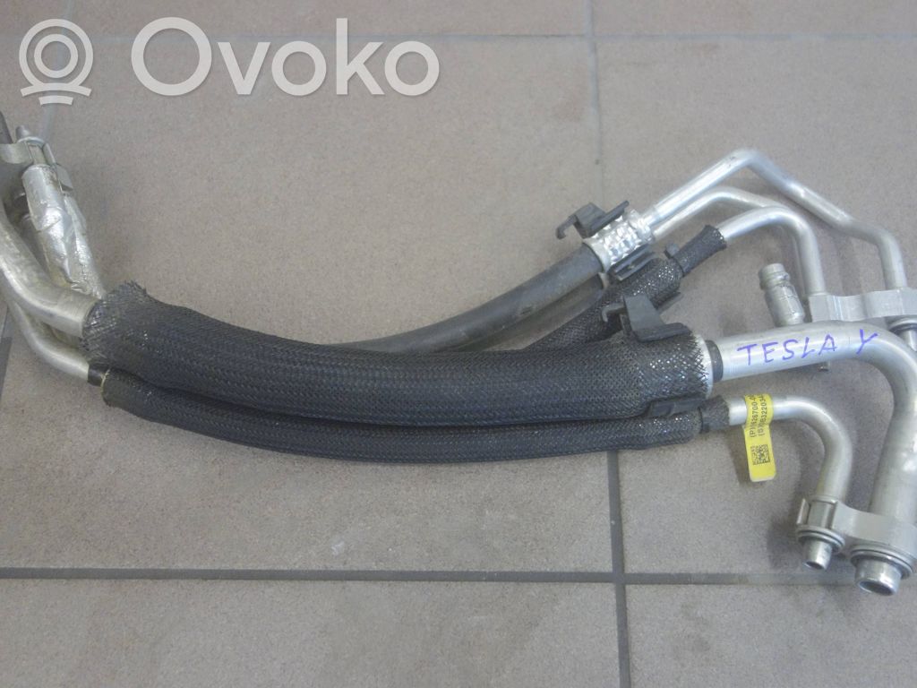 Tesla Model Y Ilmastointilaitteen putki (A/C) 