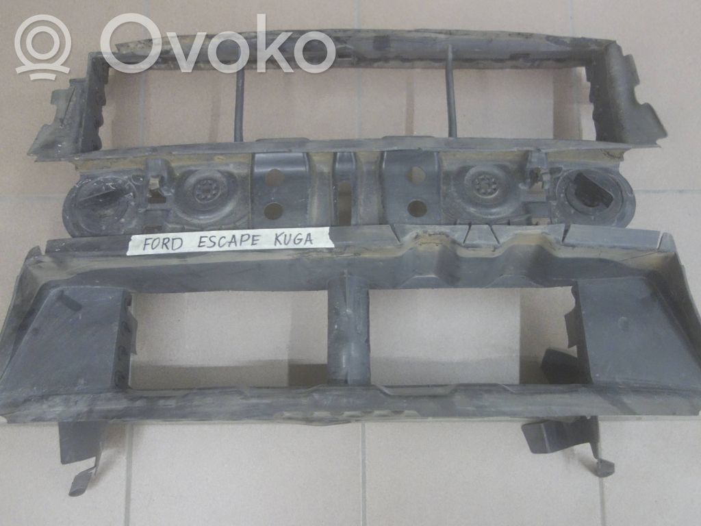 Ford Kuga II Radiatorių panelė 