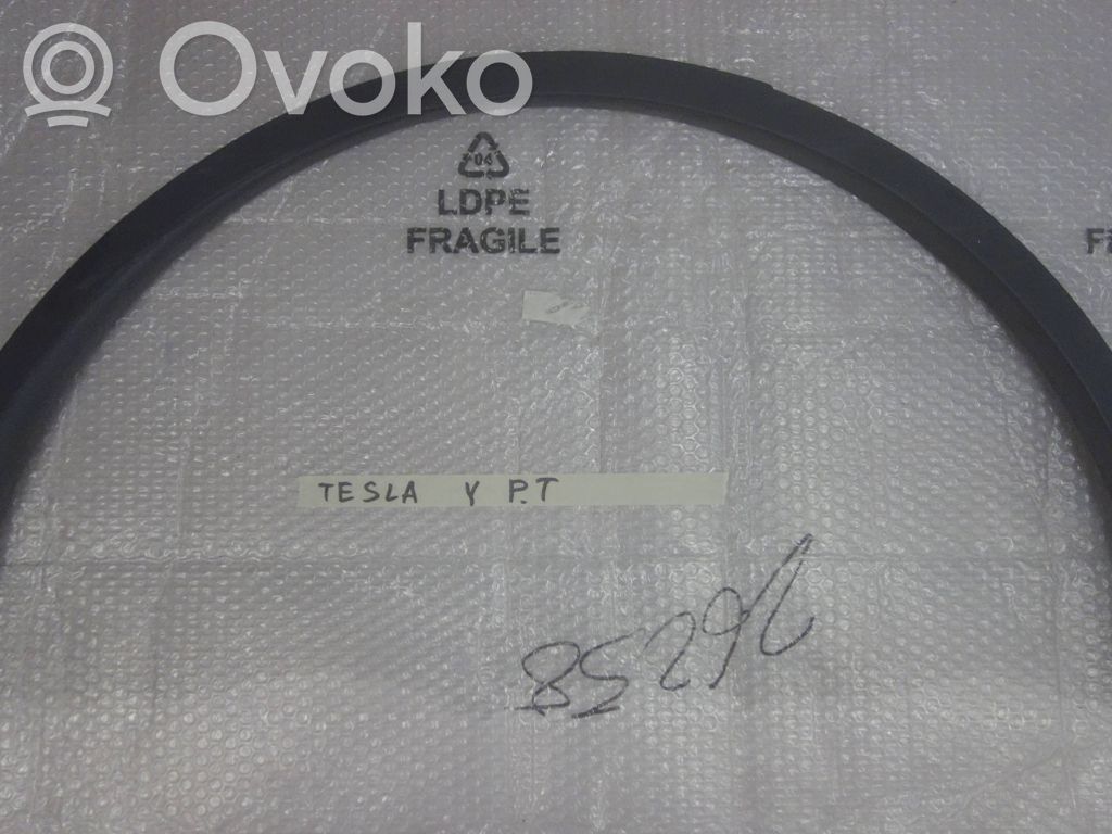 Tesla Model Y Galinės arkos apdaila 