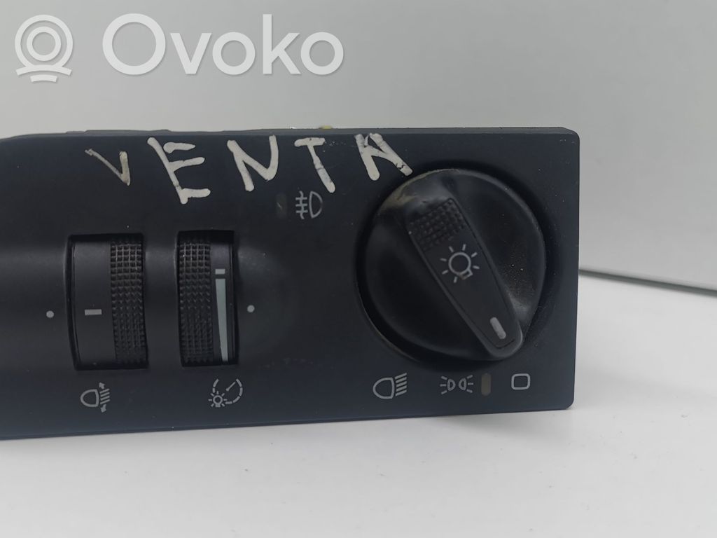 Volkswagen Vento Light switch 