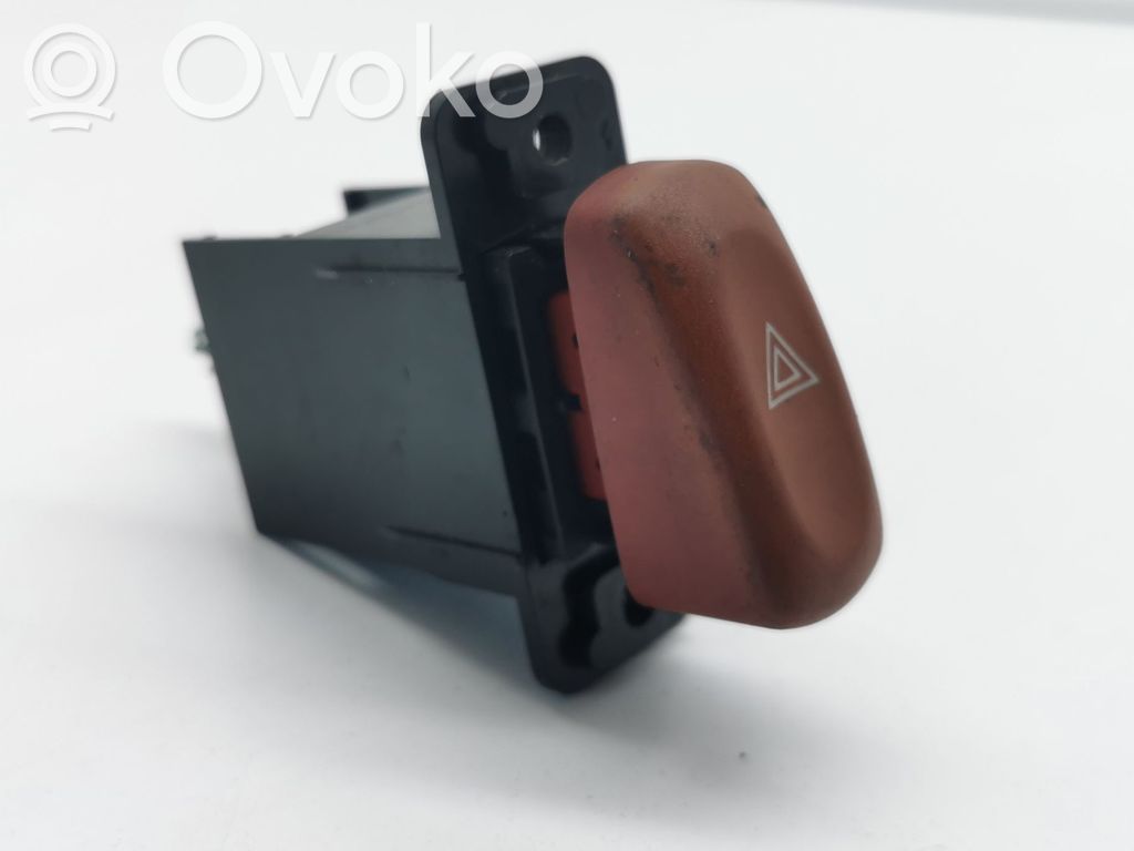 Suzuki Wagon R+ Hazard light switch 