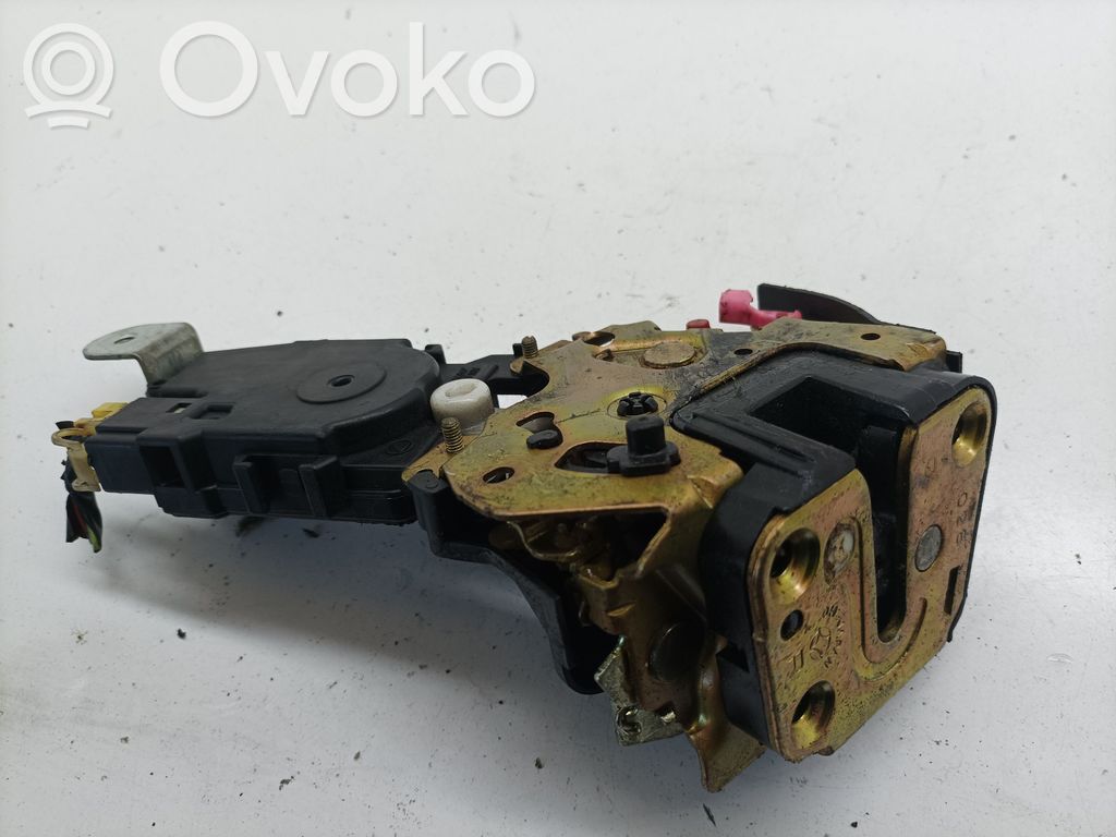 Subaru Legacy Rear door lock 