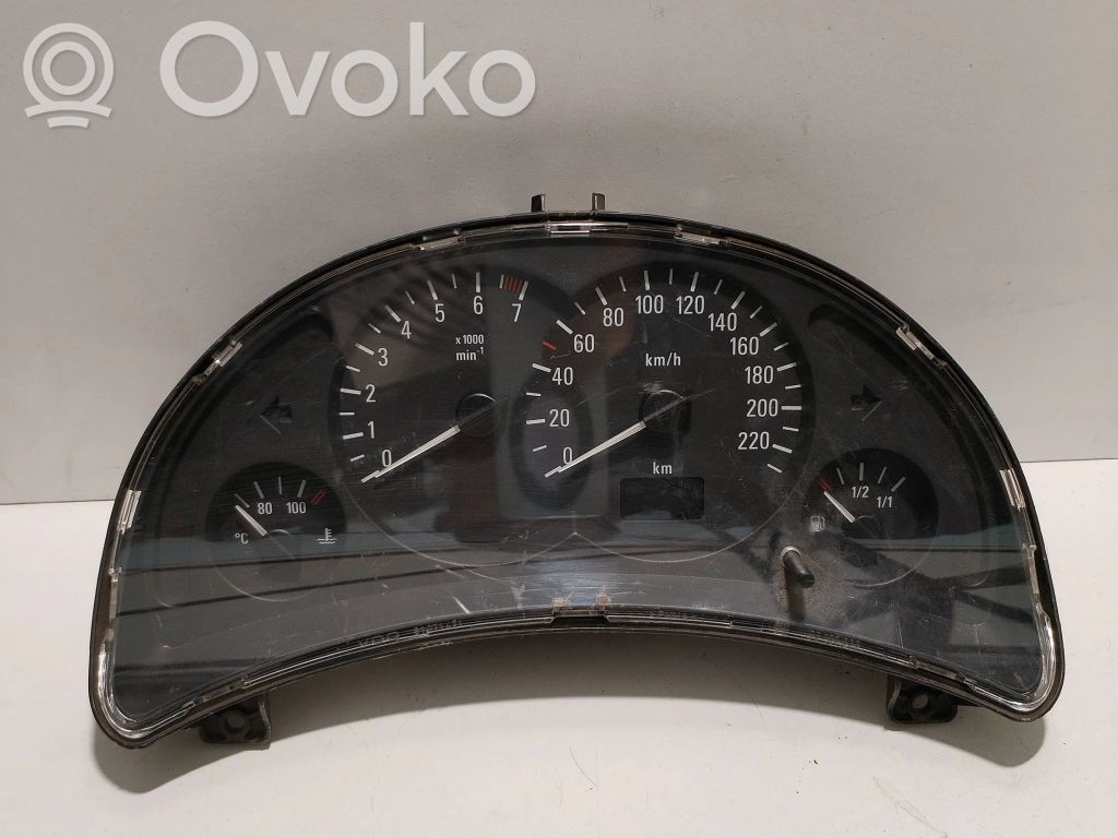 Opel Corsa C Spidometrs (instrumentu panelī) 