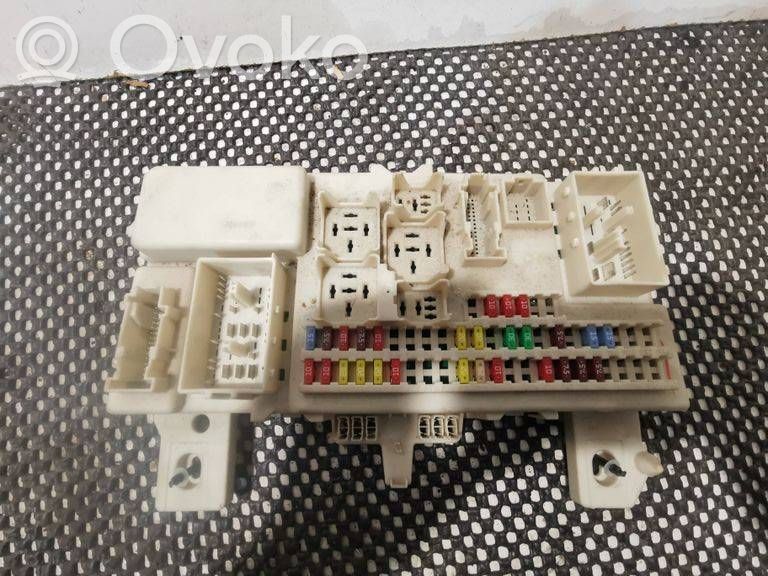 Mazda 3 I Fuse box set 