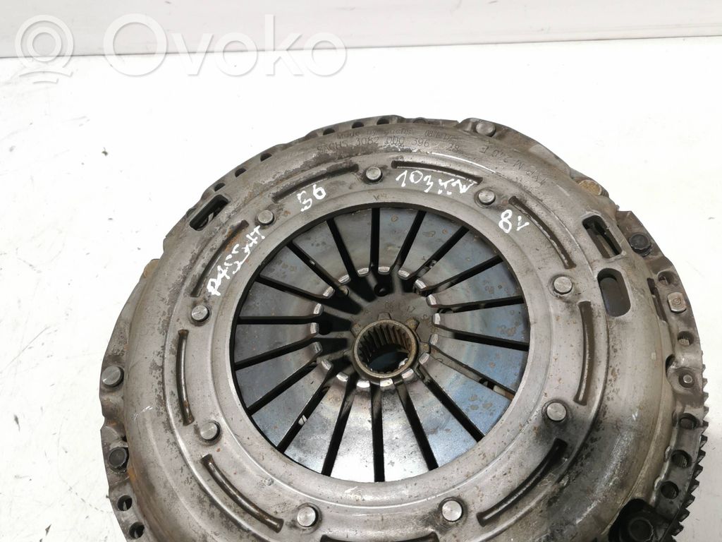 Volkswagen PASSAT B6 Sprzęgło / Komplet 