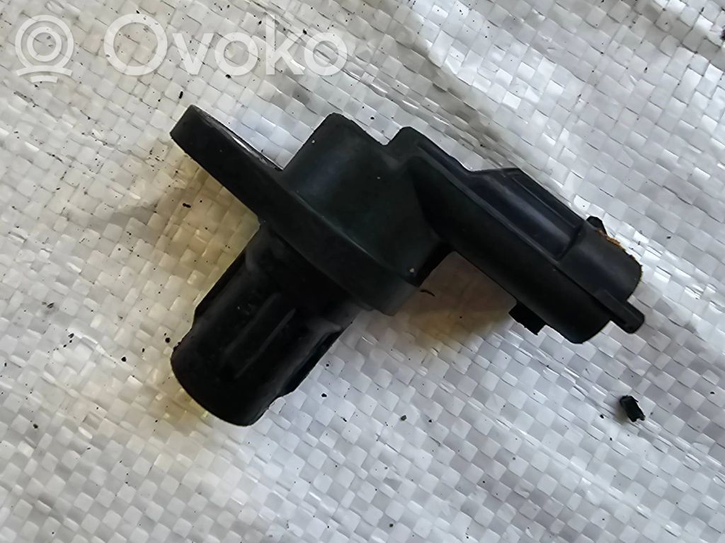 KIA Carens II Camshaft position sensor 