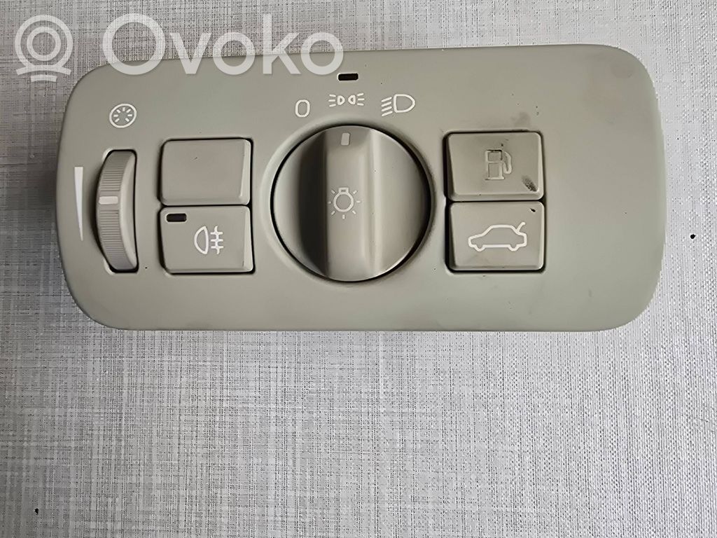 Light switch   30739428,30739420,101103A,04067333