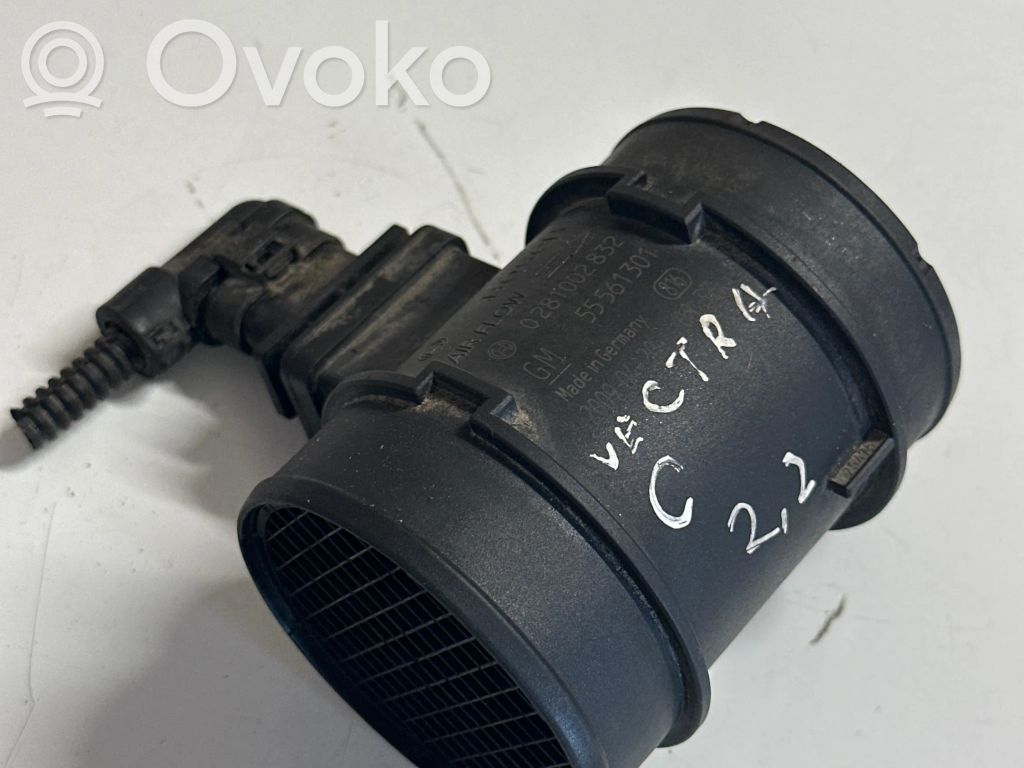 Opel Zafira B Mass air flow meter 