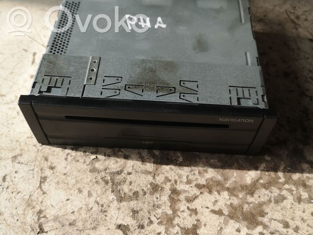Volkswagen Phaeton Navigation unit CD/DVD player 