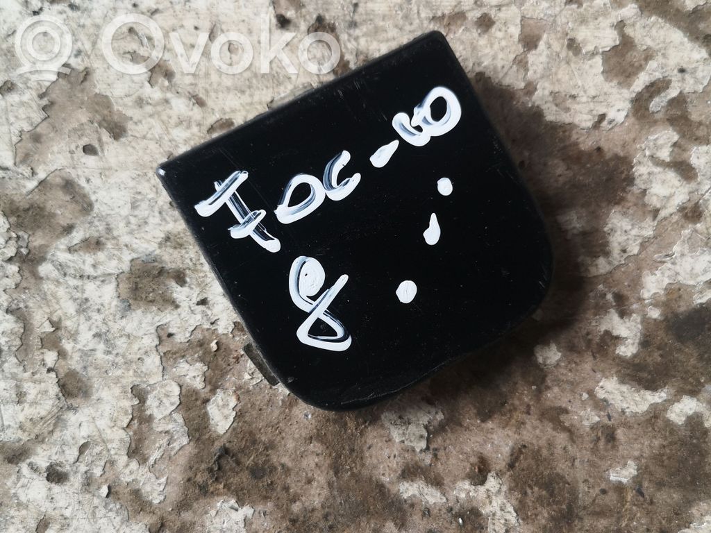 Rear bumper row hook cap/cover