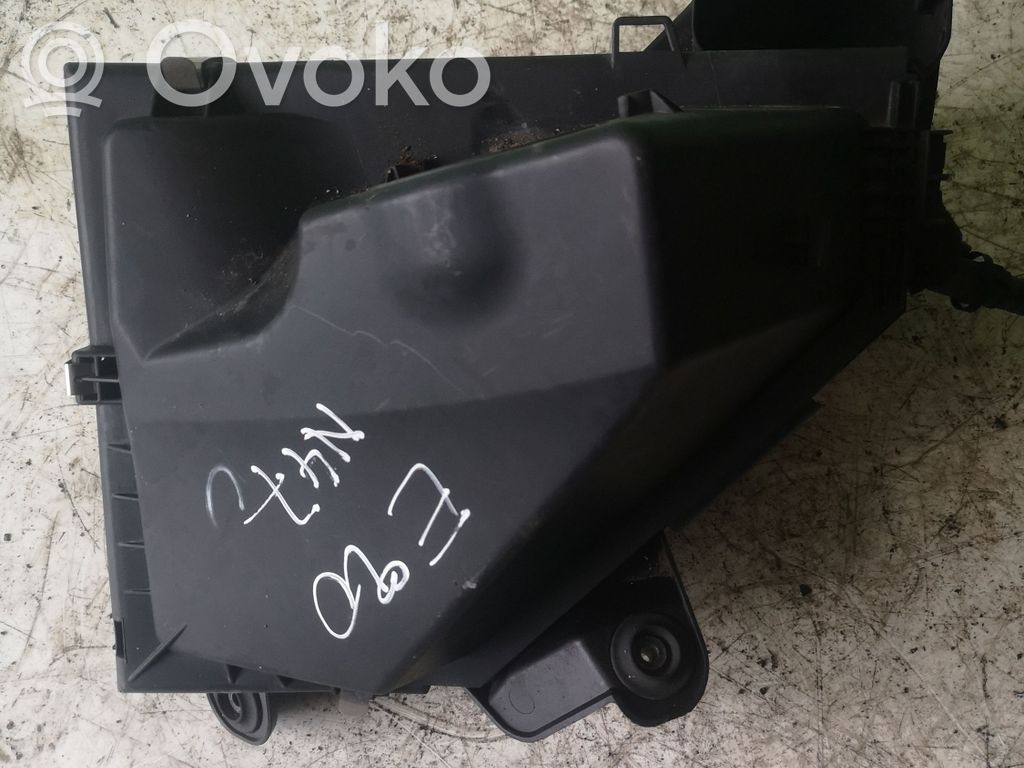 BMW 3 E90 E91 Air filter box 