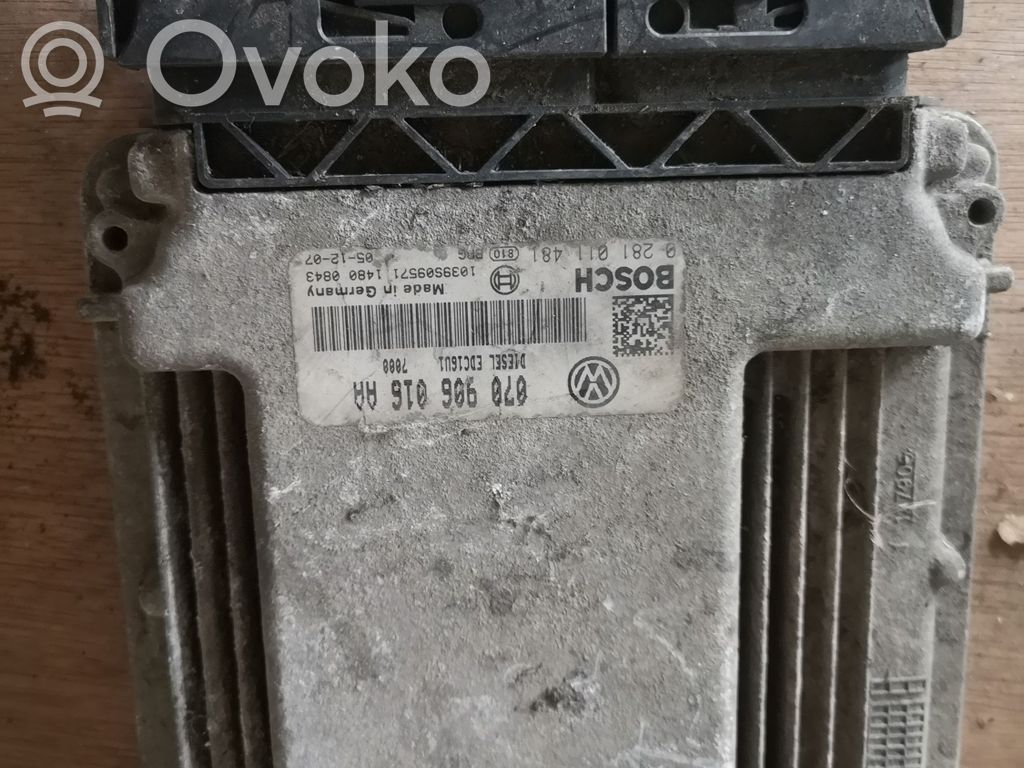 Volkswagen Touareg I Engine control unit/module 