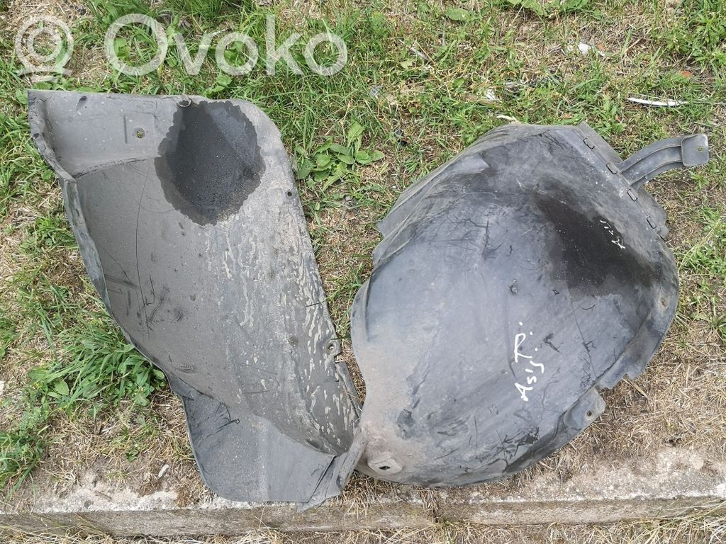 Opel Astra J Nadkole przednie 
