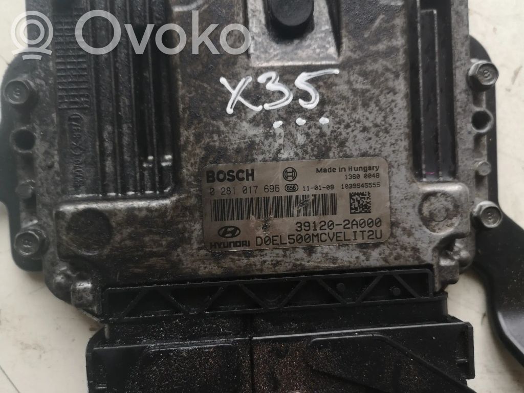 Hyundai ix35 Engine control unit/module 