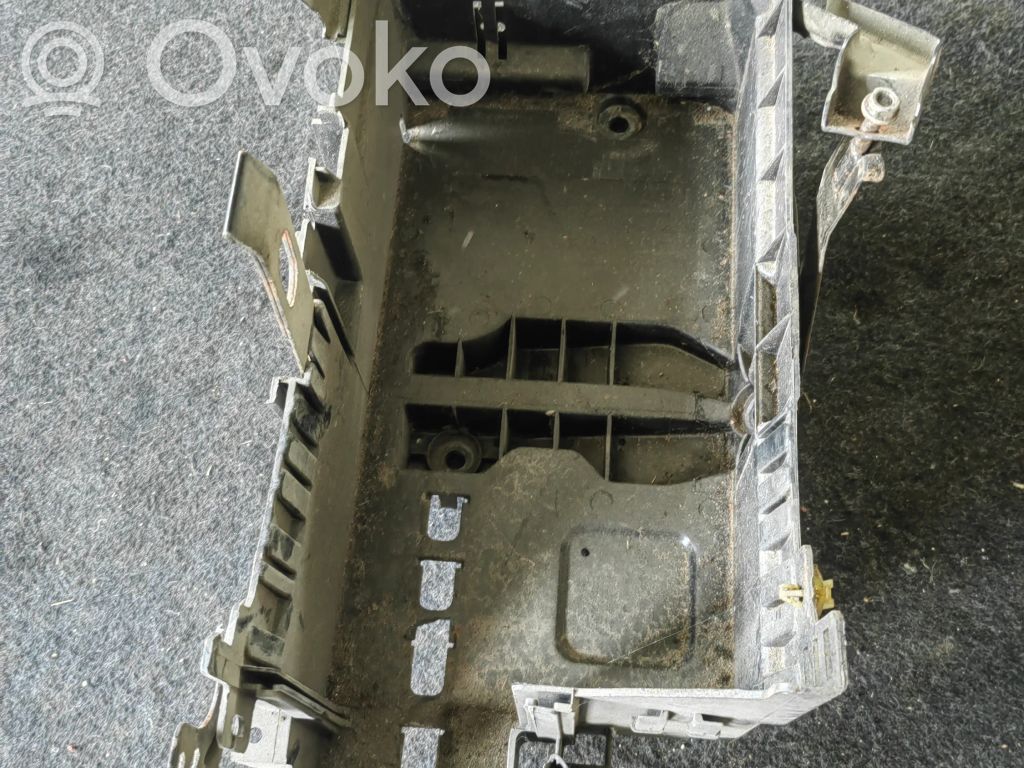 Chevrolet Cruze Battery tray 