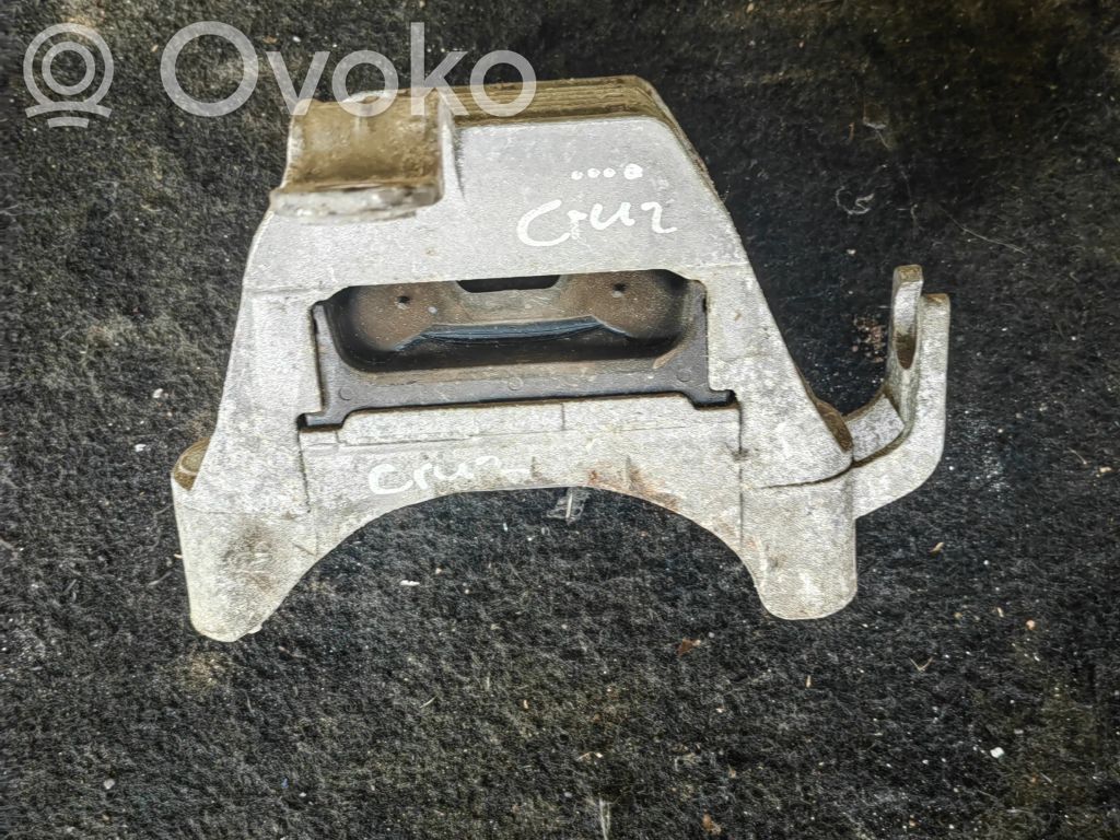 Chevrolet Cruze Engine mount bracket 