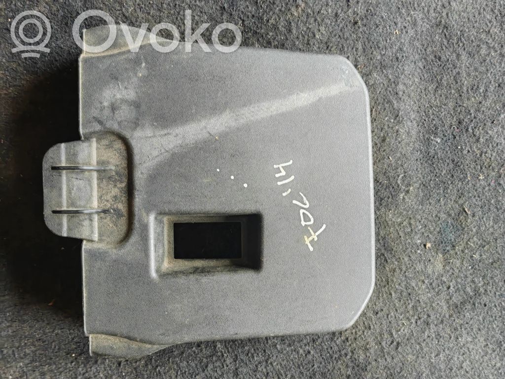 Ford Focus Крышка ящика аккумулятора 