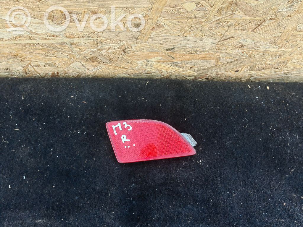 Mazda 3 II Reflector spate 